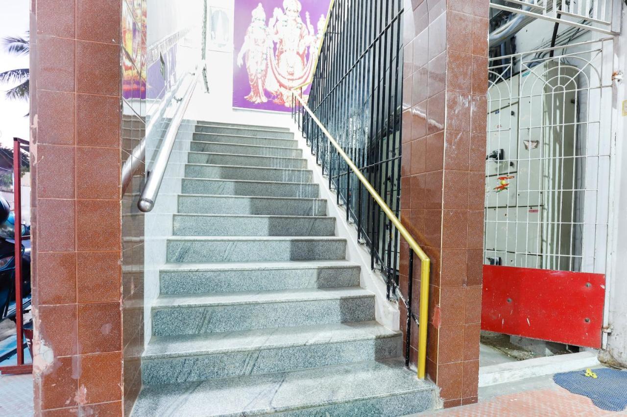 Oyo 65719 Sree Ganesh Mahal Hotel Siruseri Exterior photo